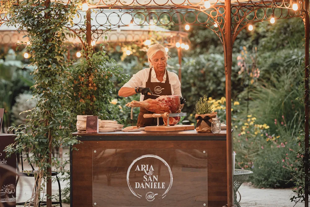 Tour Gastronomico con San Daniele a maggio da Milano