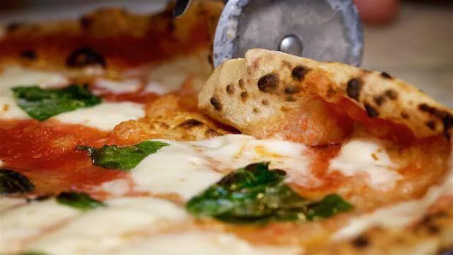 La pizza di Michele Condurro, non più solo a Napoli