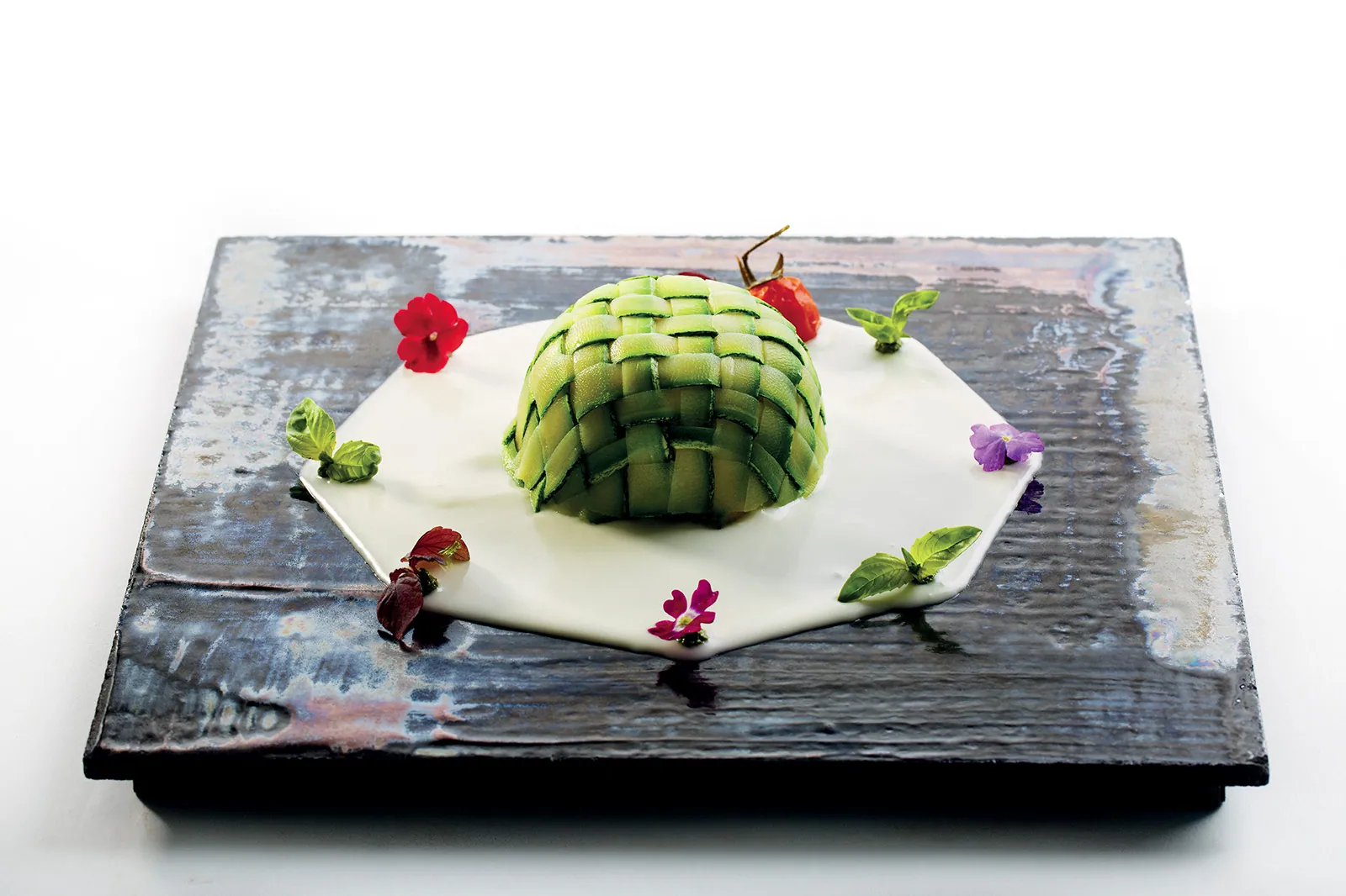 Parmigiana di zucchine su fonduta di provolone del Monaco