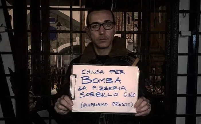 Gino Sorbillo chiuso per bomba