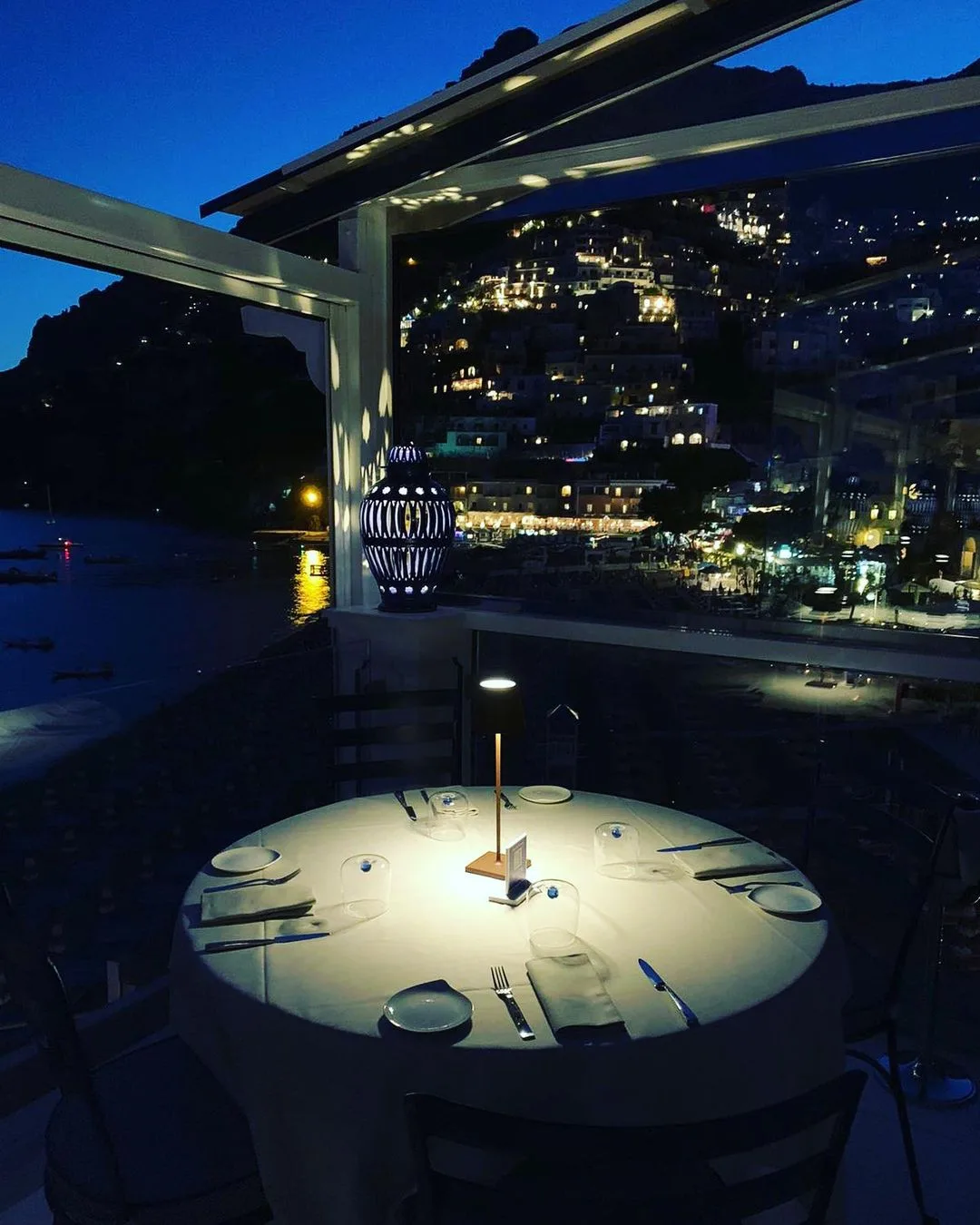 Rada Rooftop: cena con vista su Positano e cucina sotto le stelle