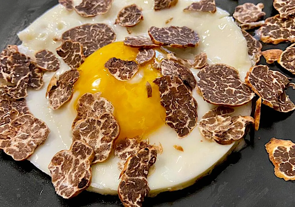 Uova al tartufo